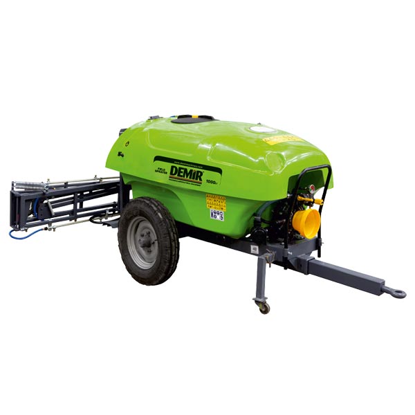 Pulvérisateur traîné